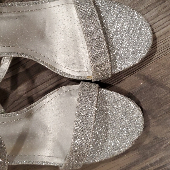 Dream Pairs Stiletto Heel Pump Size 7.5 - Picture 5 of 7